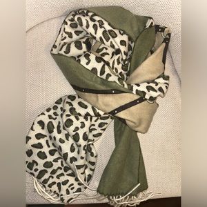 J. McLaughlin Jaipur Reversible Cashmere Scarf